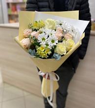 Букет цветов из:  Альстромерии, Розы и Хризантемы в Подъячево